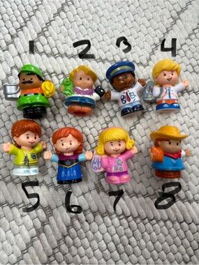 8-Piece Little People
